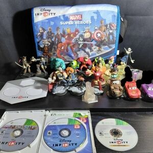 Disney Infinity Xbox Set. 18.5 Figures. 7 Power Disc. 3 Discs. 1 Plate. & Case.